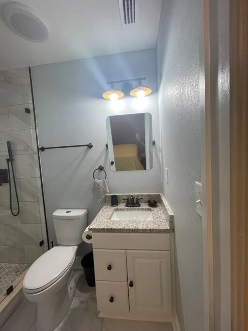 Twelve Oaks Modern Independent Apartment Tampa Extérieur photo